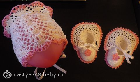 Летние комплекты (чепчик и пинетки) на выписку из роддома для ваших лялечек